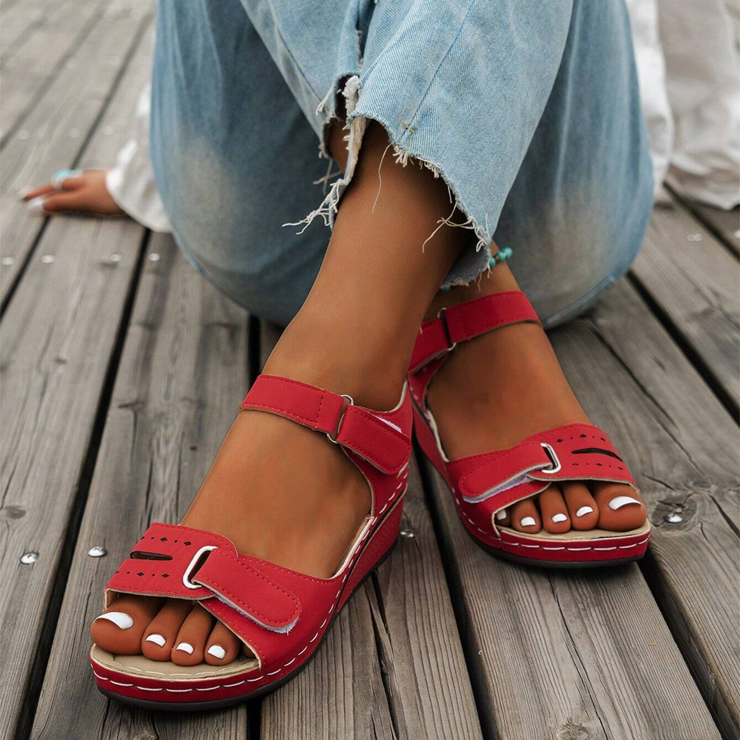 LOOP ANKLE STRAP KEILABSATZ SPORT-SANDALEN
