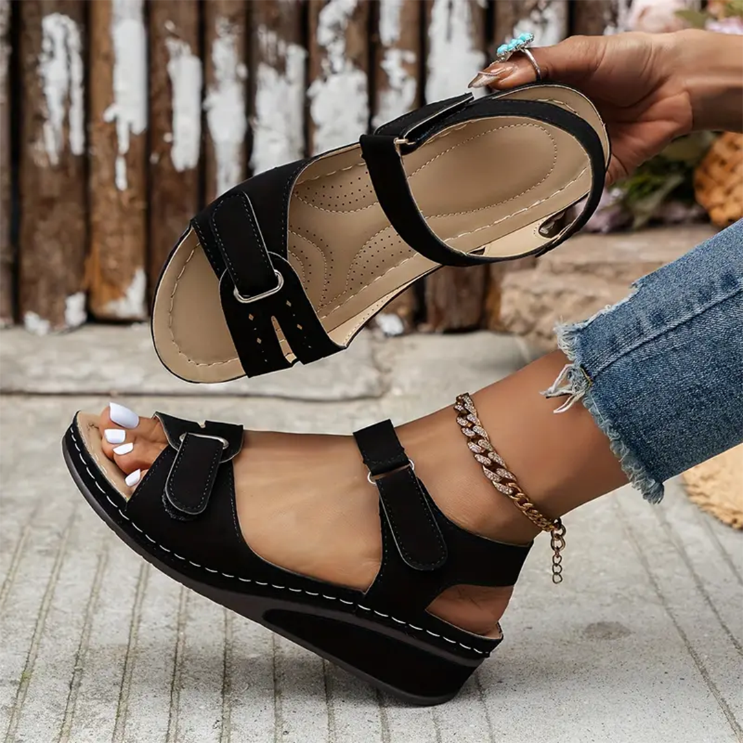 LOOP ANKLE STRAP KEILABSATZ SPORT-SANDALEN