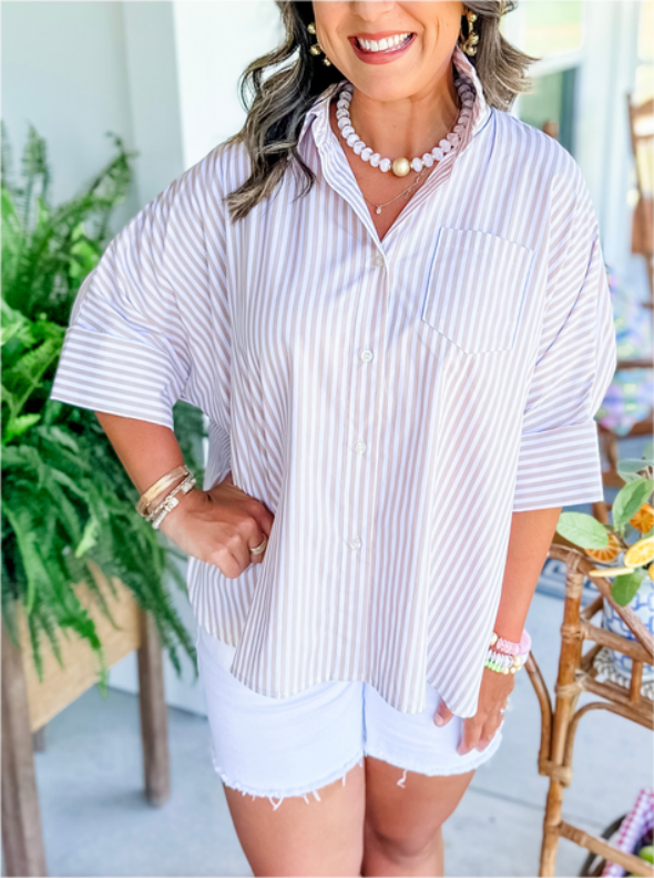 Damen gestreiftes Button-Down-Hemd mit Seitenschlitz und Schwing-Saum (2 kaufen, kostenloser Versand)