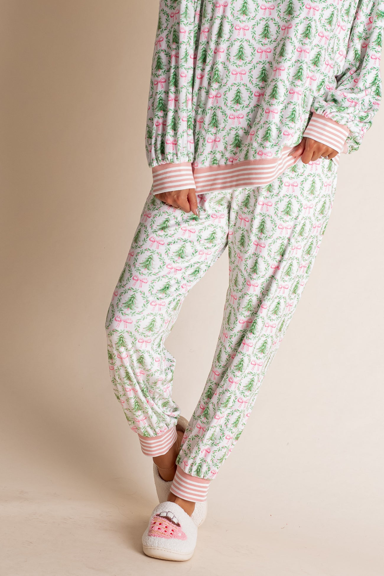 Ladies New Christmas Pajama Set(Buy 2 Free Shipping)
