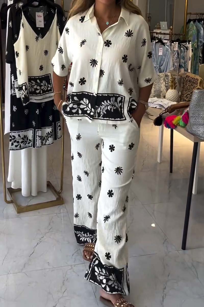 Lässiges zweiteiliges Set für Damen mit Print