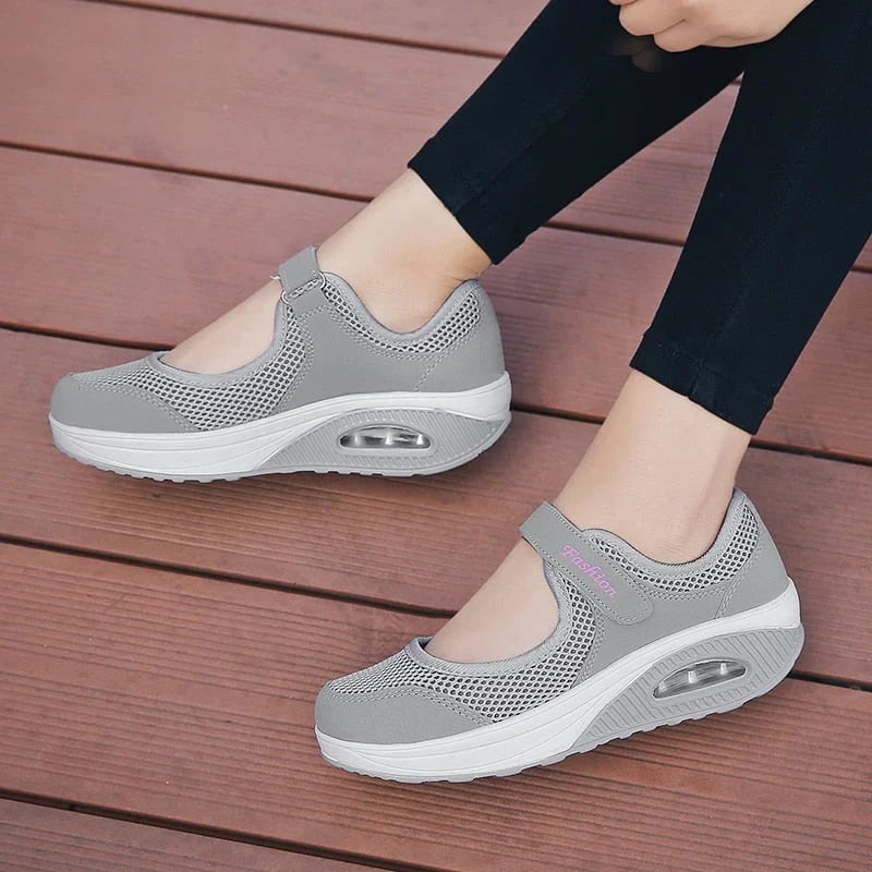 Stretchable Breathable Lightweight Walking Shoes