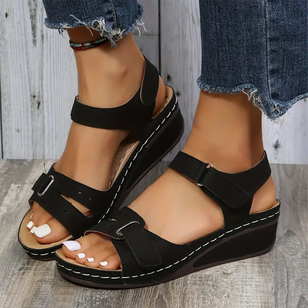 LOOP ANKLE STRAP KEILABSATZ SPORT-SANDALEN