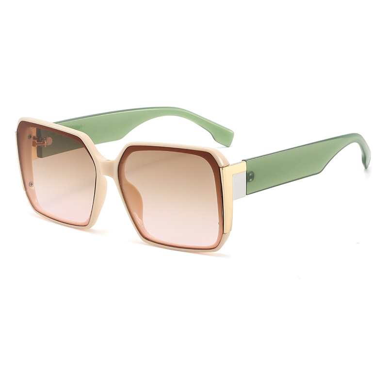Oversized Retro Square Sunglasses – UV400 Fashion Shades